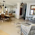 Deniz Manzarali Tas ヴィラ