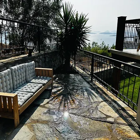 Villa Deniz Manzarali Tas