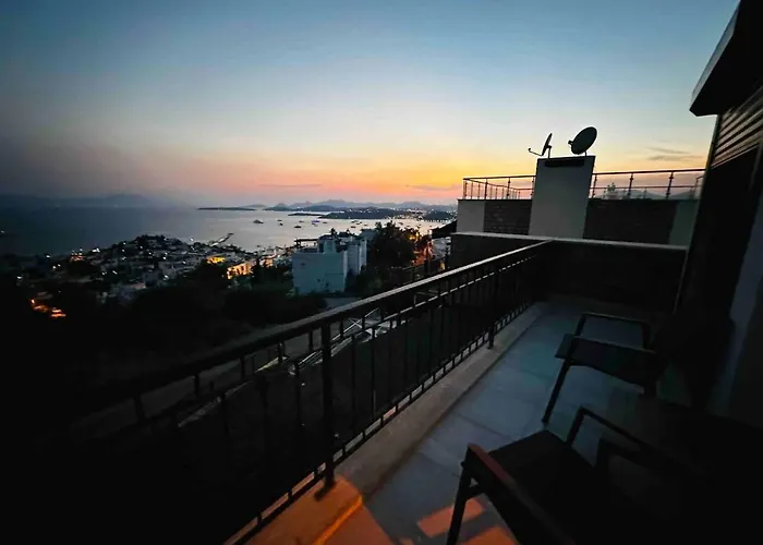 Deniz Manzarali Tas Villa