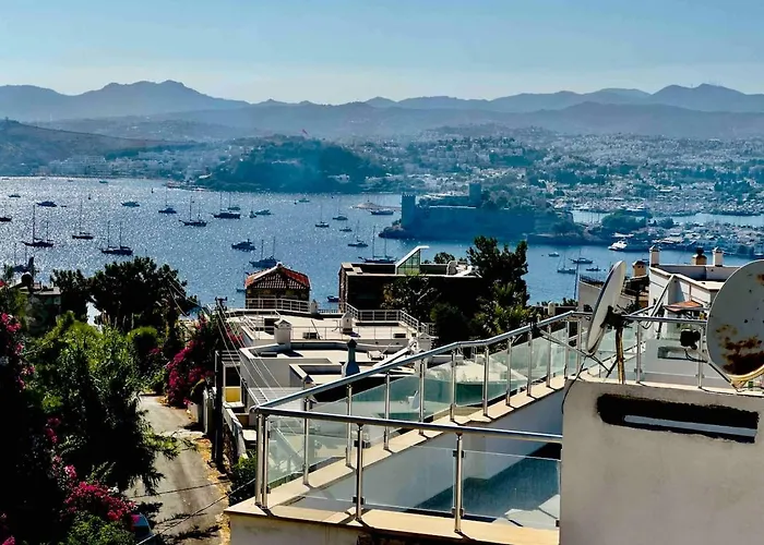 Deniz Manzarali Tas *