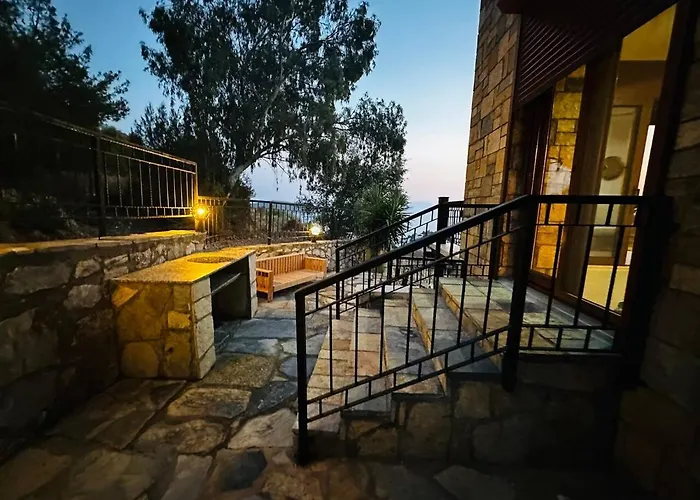 Deniz Manzarali Tas Villa Bodrum