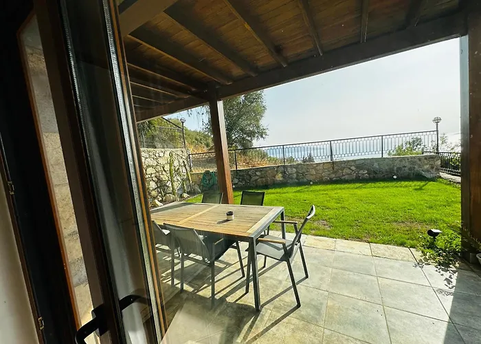 Villa Deniz Manzarali Tas